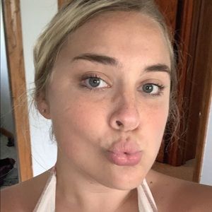 Meet your Posher, Jillian